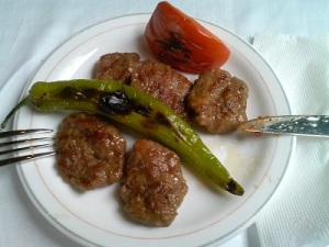 An excellent plate of köfte